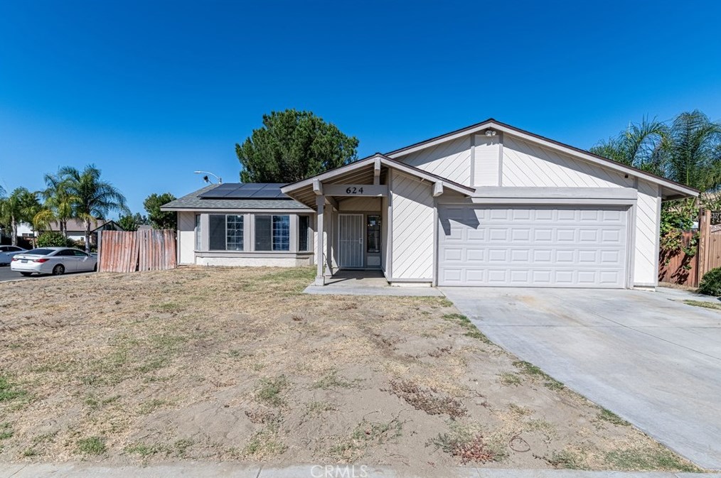 624 Pierce Ct, Hemet, CA 92543-1713