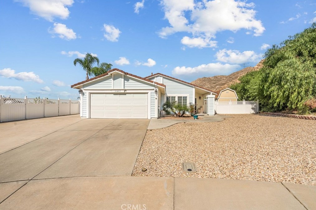 11647 Black Hawk Ln, Moreno Valley, CA 92557-8501