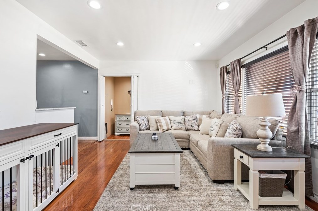 14733 Brink Ave, Norwalk CA  90650-5807 exterior