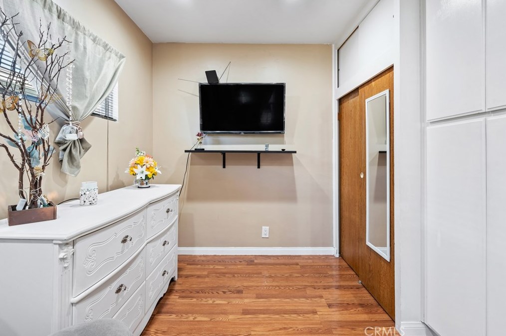 14733 Brink Ave, Norwalk CA  90650-5807 exterior