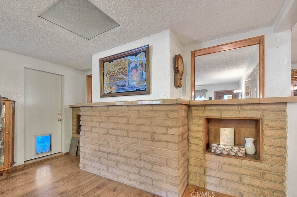 17410 Orchid Dr, Fontana CA  92335-4932 exterior