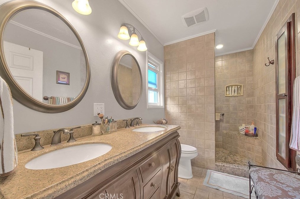 17410 Orchid Dr, Fontana CA  92335-4932 exterior