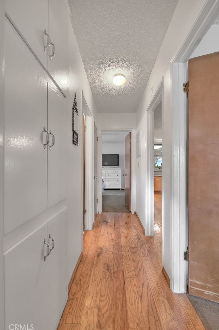 17410 Orchid Dr, Fontana CA  92335-4932 exterior