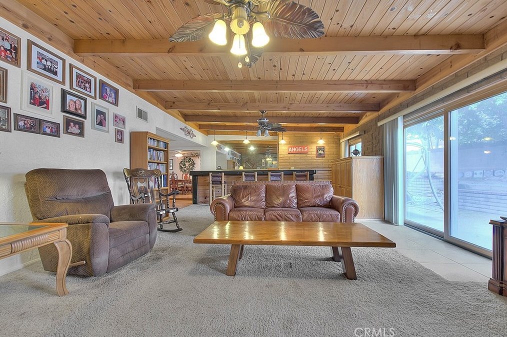 17410 Orchid Dr, Fontana CA  92335-4932 exterior