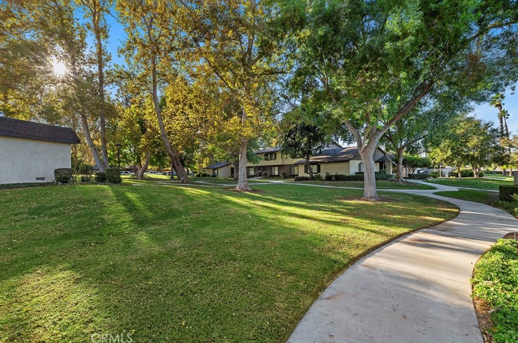 2858 Tropicana Dr, Riverside CA  92504-4206 exterior