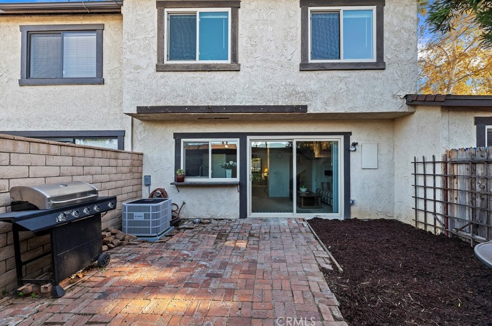 2858 Tropicana Dr, Riverside CA  92504-4206 exterior