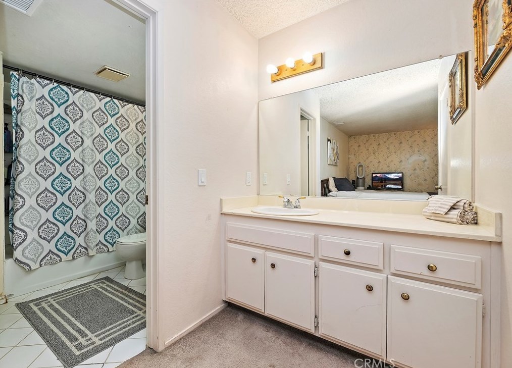 2858 Tropicana Dr, Riverside CA  92504-4206 exterior