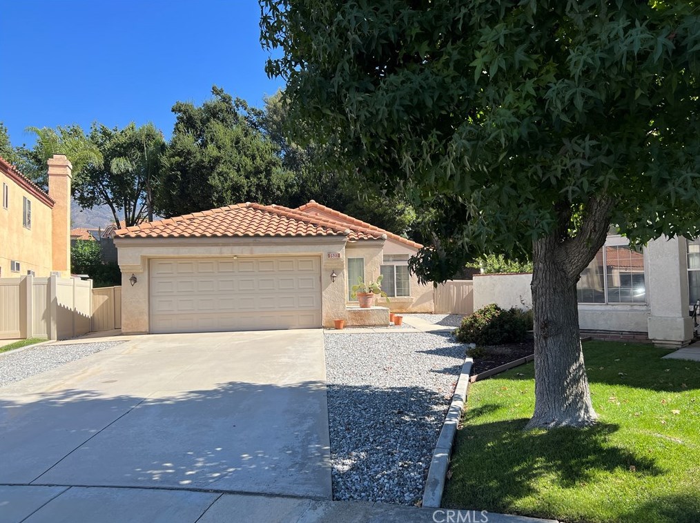 7527 Sweetwater Ln, Highland, CA 92346