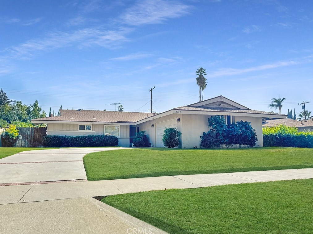 8214 Buckingham Pl, Riverside, CA 92504