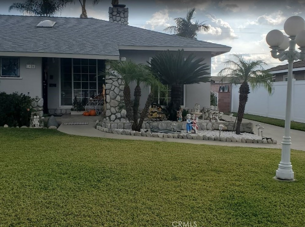 1616 Pioneer Dr, West Covina, CA 91791-1243