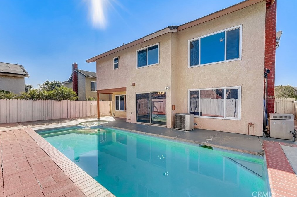 1813 Chesapeake Way, Corona, CA 92880-7321