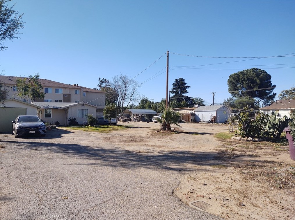 1209 E 8th St, Beaumont, CA 92223