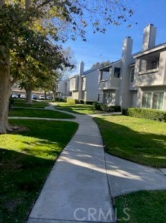 186 W Walnut Ave #c, Rialto, CA 92376