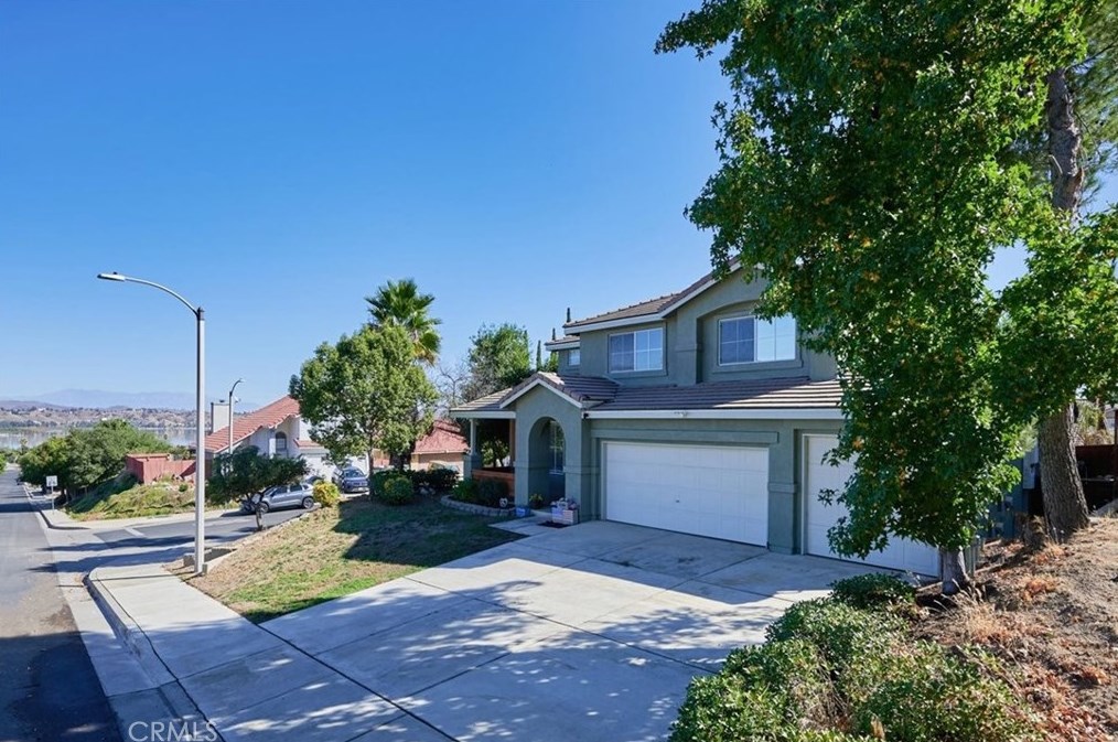 33400 Macy St, Lake Elsinore, CA 92530