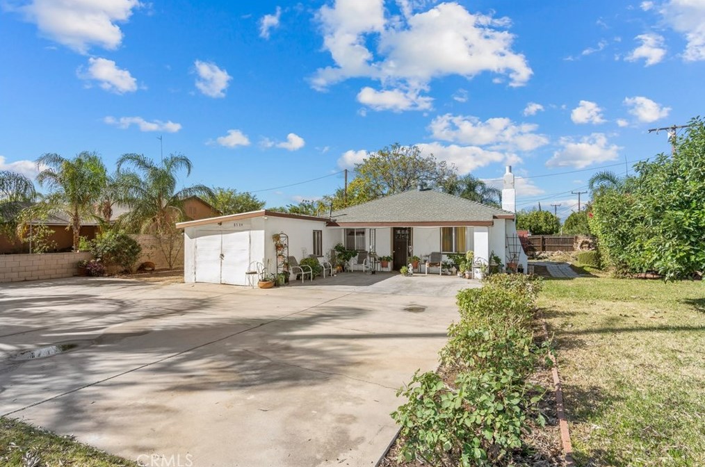 8584 Locust Ave, Fontana, CA 92335-4154