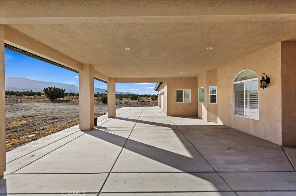3176 Yucca Terrace Dr, Phelan, CA 92371-4688