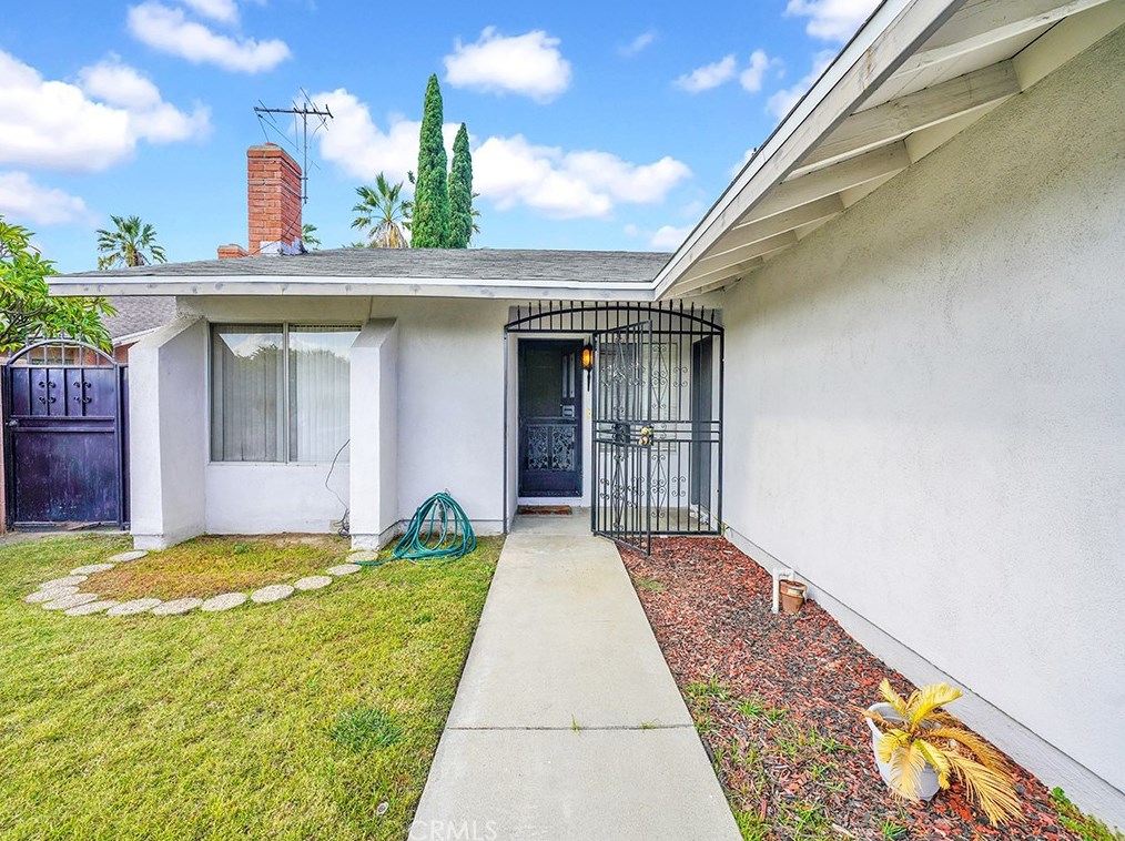 6111 Rimbank Ave, Pico Rivera, CA 90660