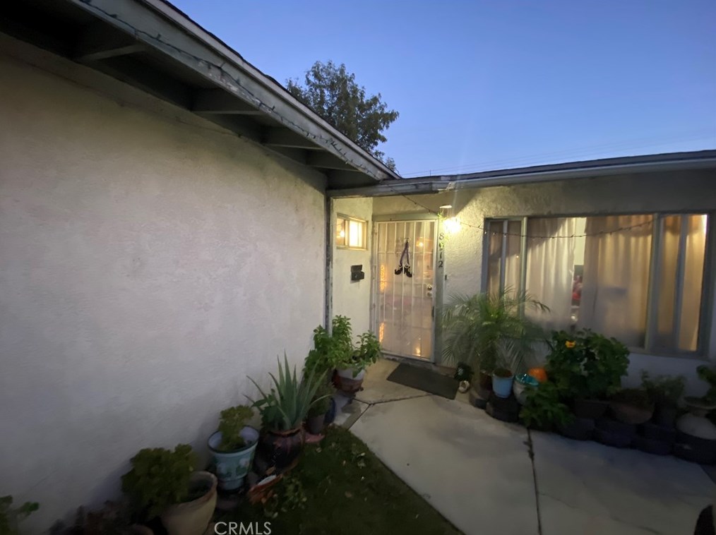 8912 San Vicente Ave, Riverside, CA 92503-2737
