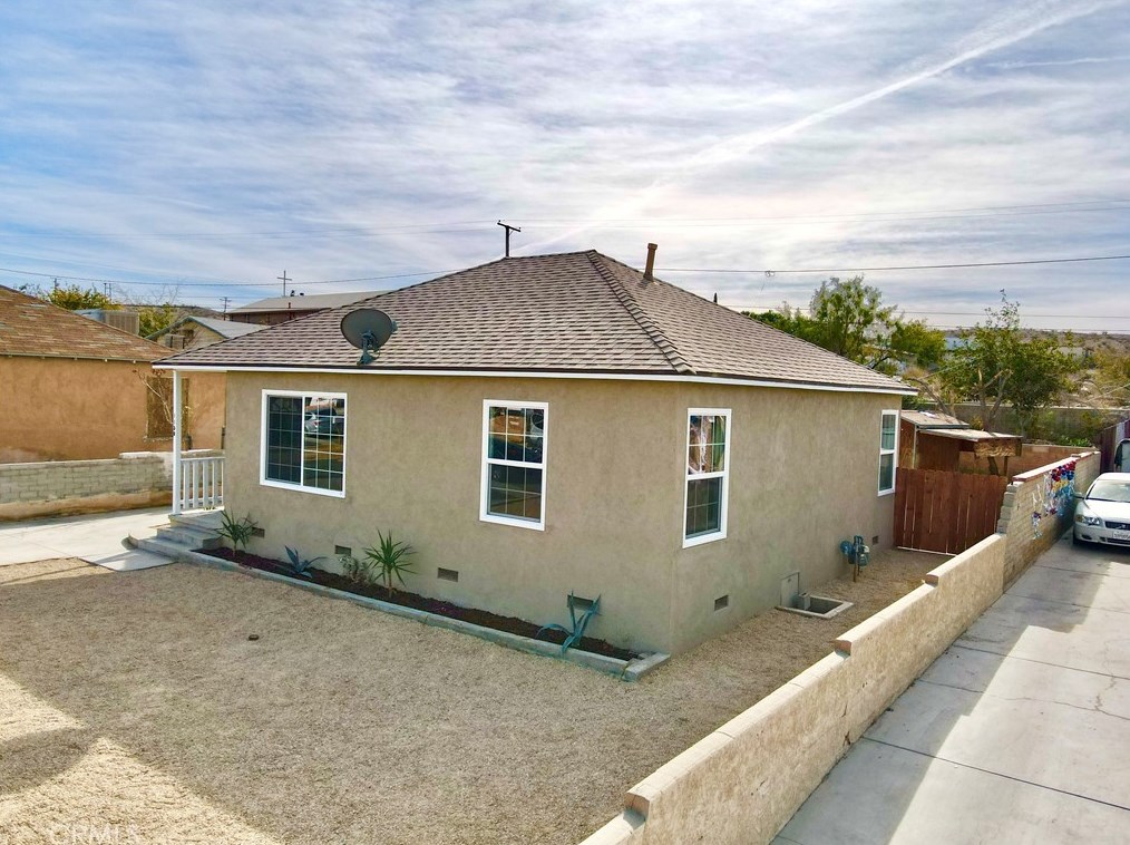 1150 Flora St, Barstow, CA 92311-2528