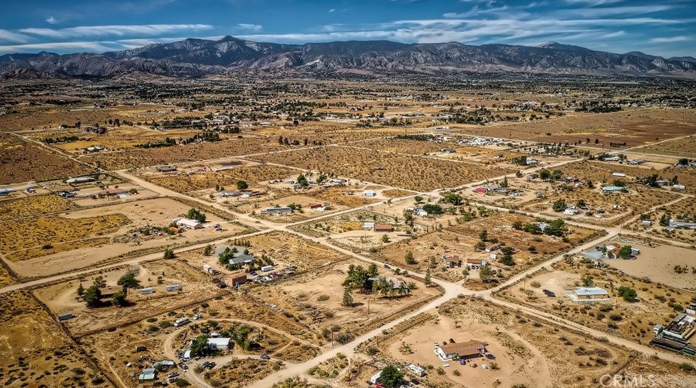 5401 Greasewood Ln, Phelan, CA 92371-8015