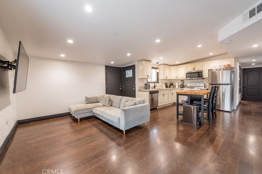 3520 Shelley Way, Riverside, CA 92503