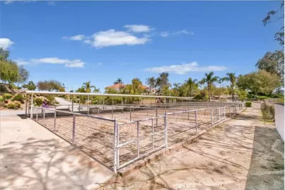 15980 Summit Crest Drive, Riverside, CA 92506 - Photo 10