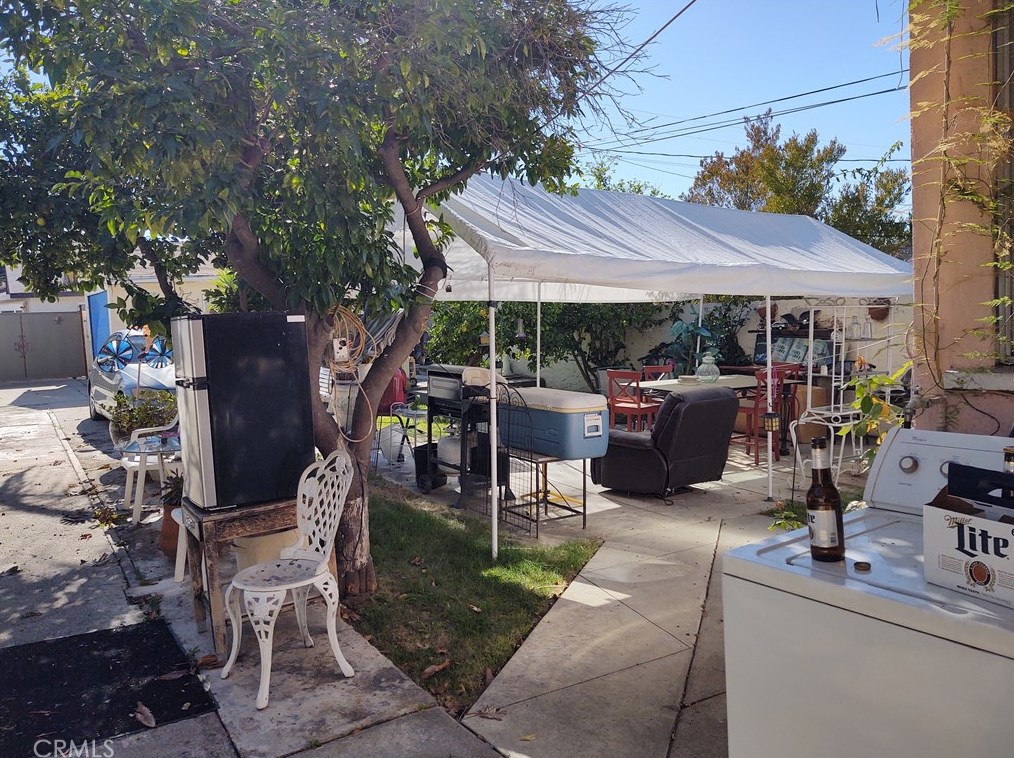 3416 Thorpe Ave, Los Angeles CA  90065-1648 exterior