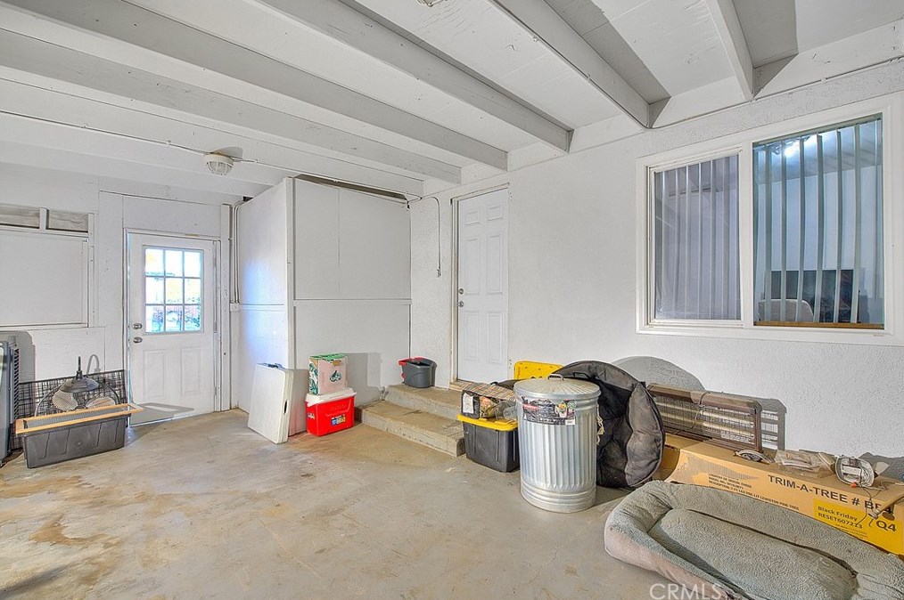 669 Lincoln St, Banning CA  92220-6065 exterior