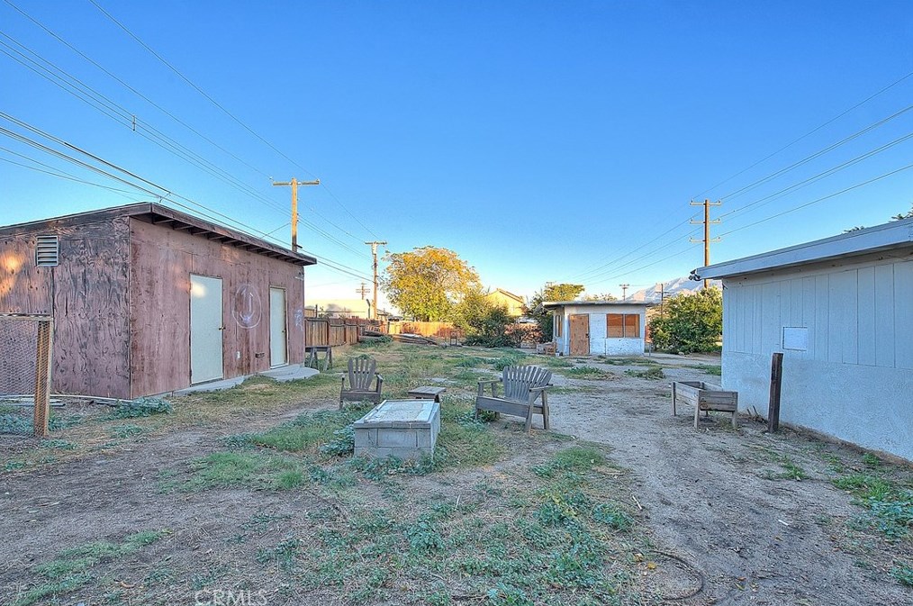 669 Lincoln St, Banning CA  92220-6065 exterior