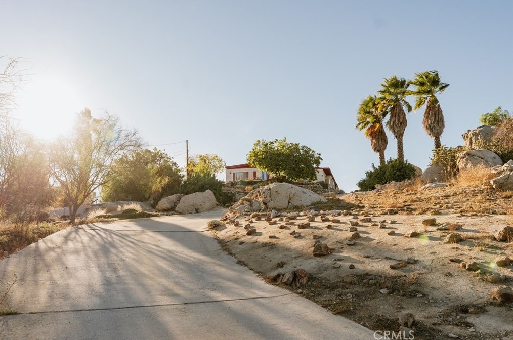 510 Iroquois Rd, Perris, CA 92570