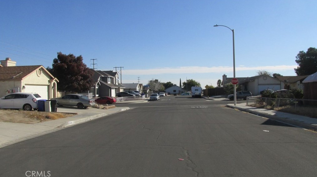 13832 Starshine Dr, Victorville, CA 92392