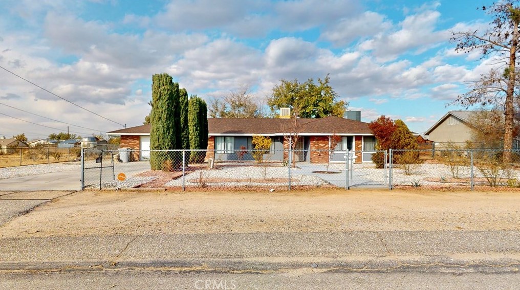 17790 Sycamore St, Hesperia, CA 92345-5046