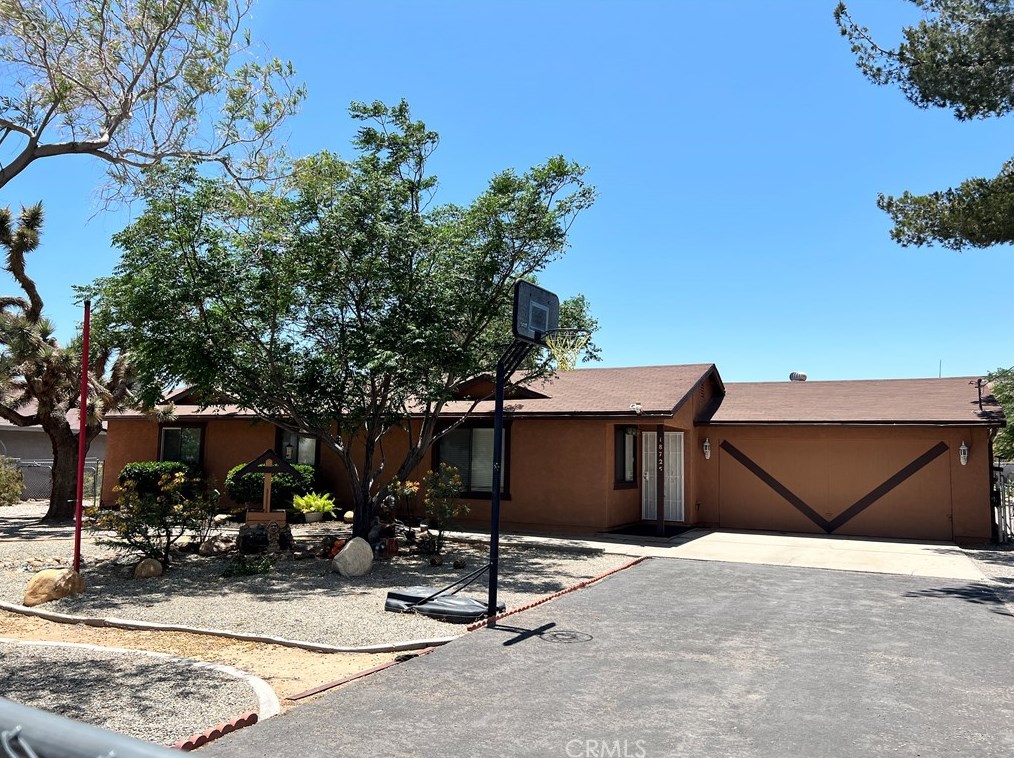 18725 Vine St, Hesperia, CA 92345-5536