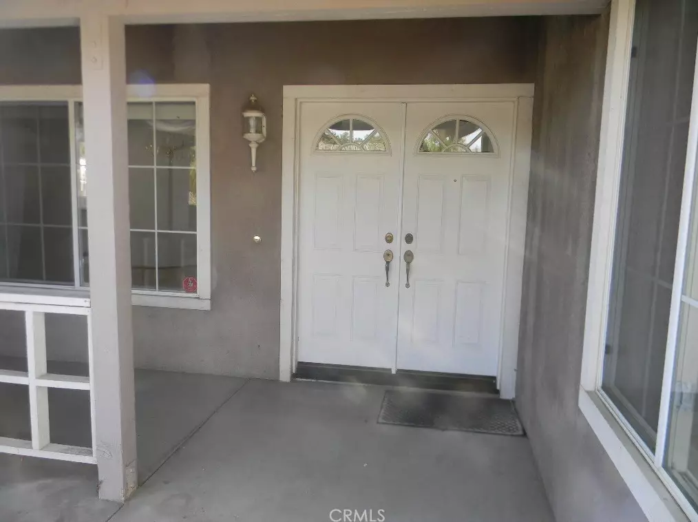 13210 Mugu Ct, Apple Valley, CA 92308-3713