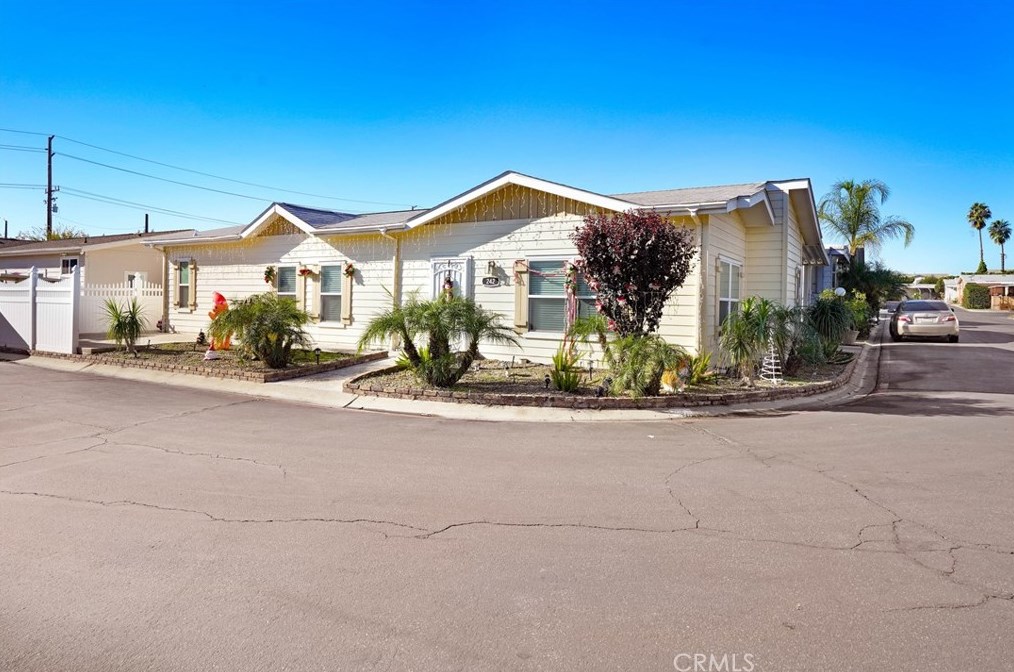 2139 E 4th St #242, Ontario, CA 91764