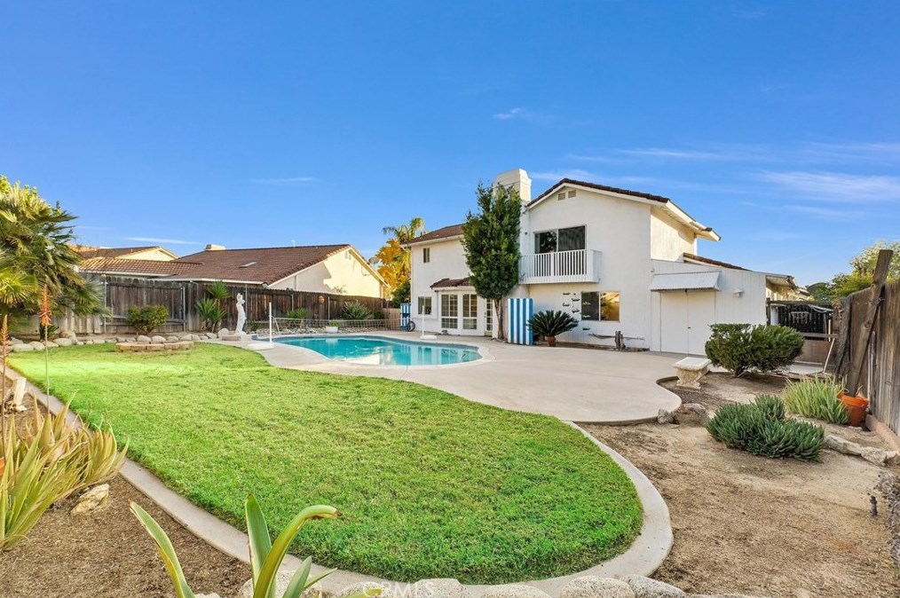 44170 Compiegne Dr, Hemet, CA 92544-9141
