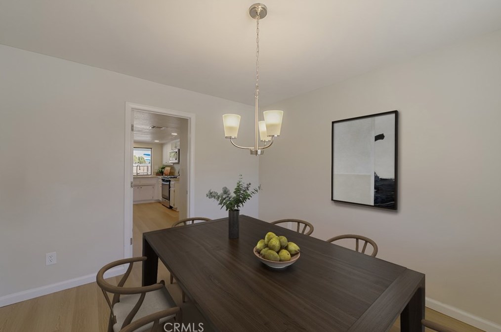 14045 Cronese Rd, Apple Valley CA  92307-5610 exterior