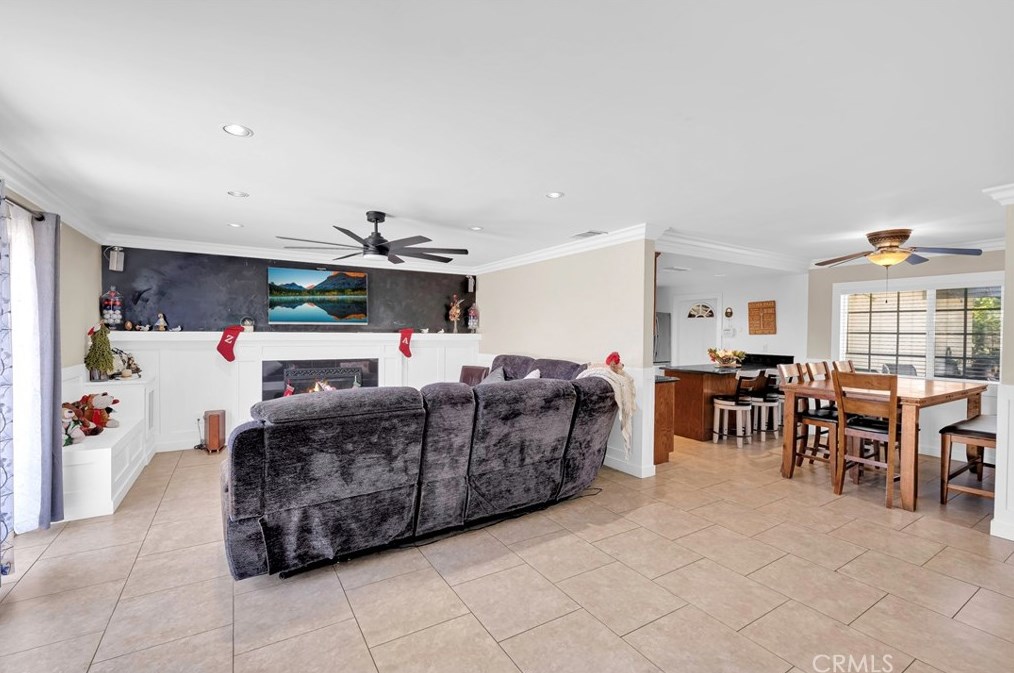 9159 Blanchard Ave, Fontana, CA 92335