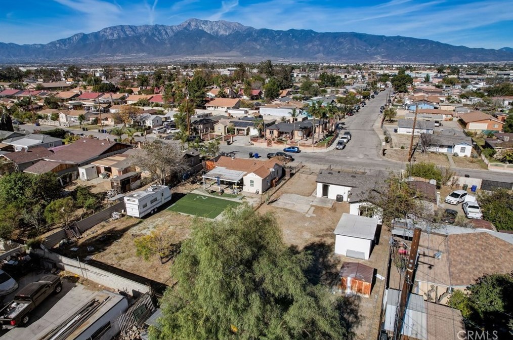 15025 Orchid St, Fontana CA  92335-4225 exterior