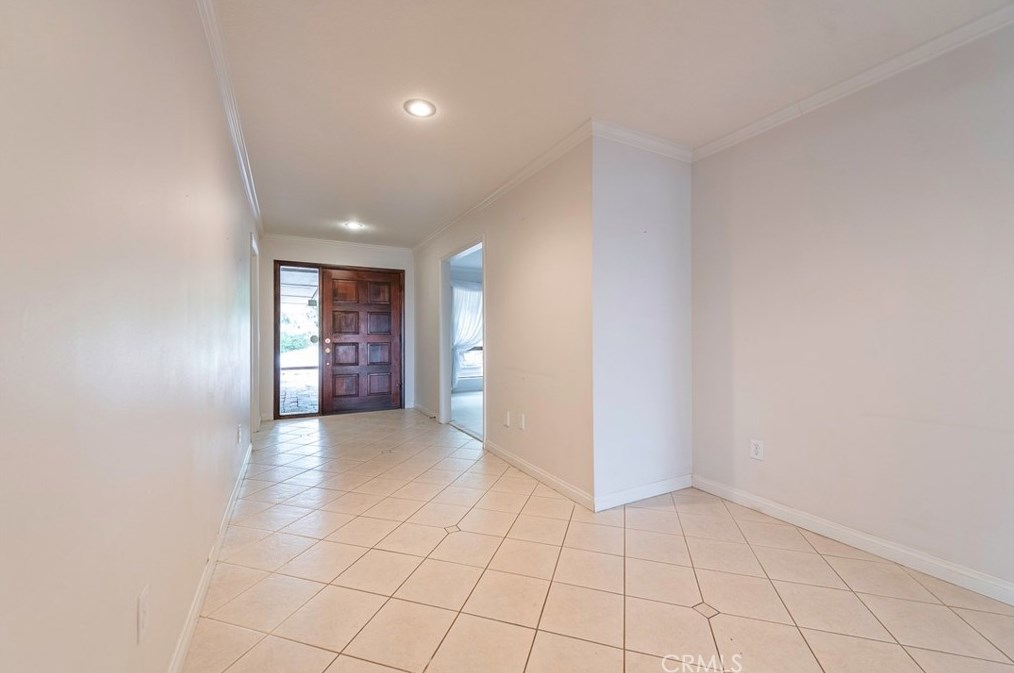 17060 Ranchero Rd, Riverside CA  92504-5920 exterior