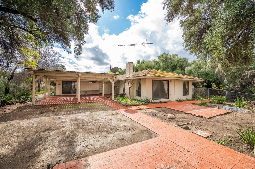 17060 Ranchero Rd, Riverside CA  92504-5920 exterior