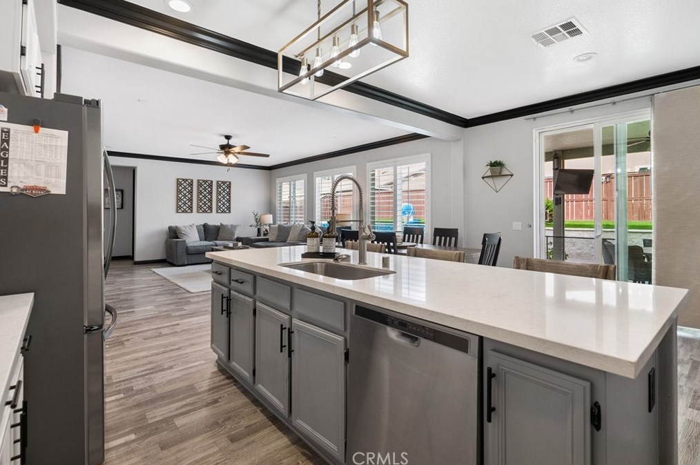 27712 Windward Ct, Moreno Valley CA  92555-5762 exterior