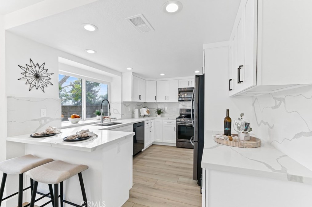 29482 Castle Rd, Laguna Beach, CA 92677-7804