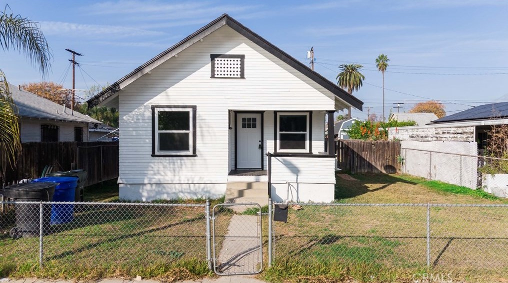 857 W 7th St, Pomona, CA 91766