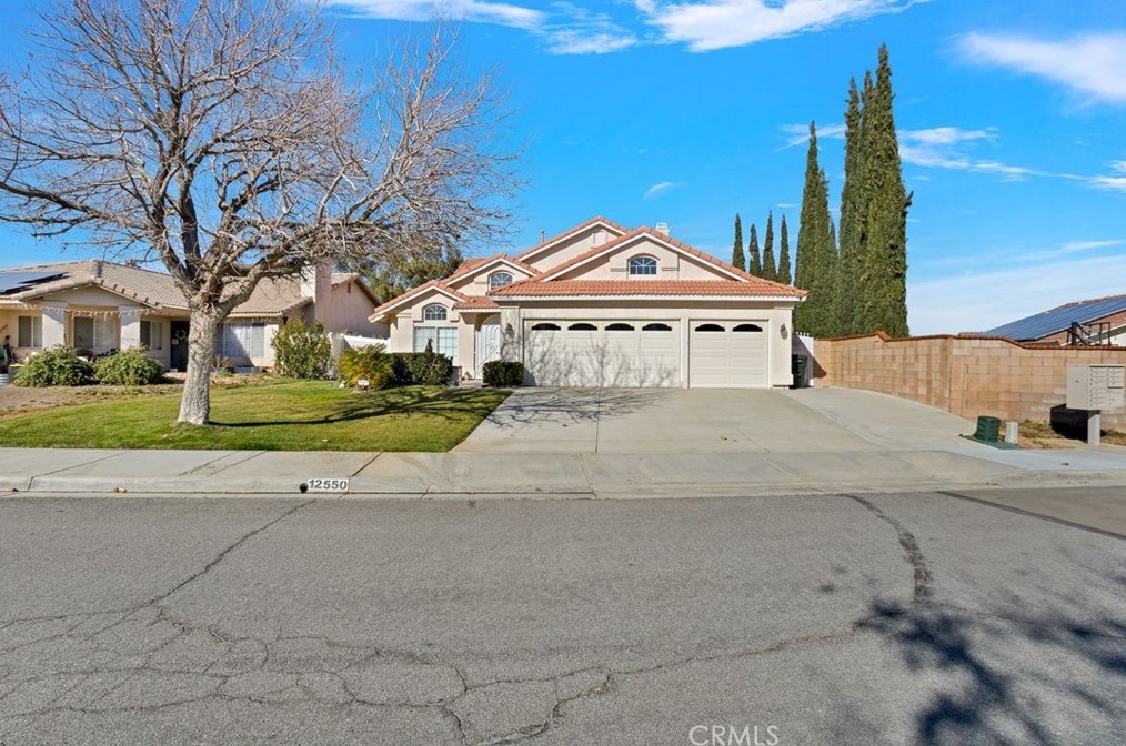 12550 Silver Saddle Way, Victorville, CA 92392