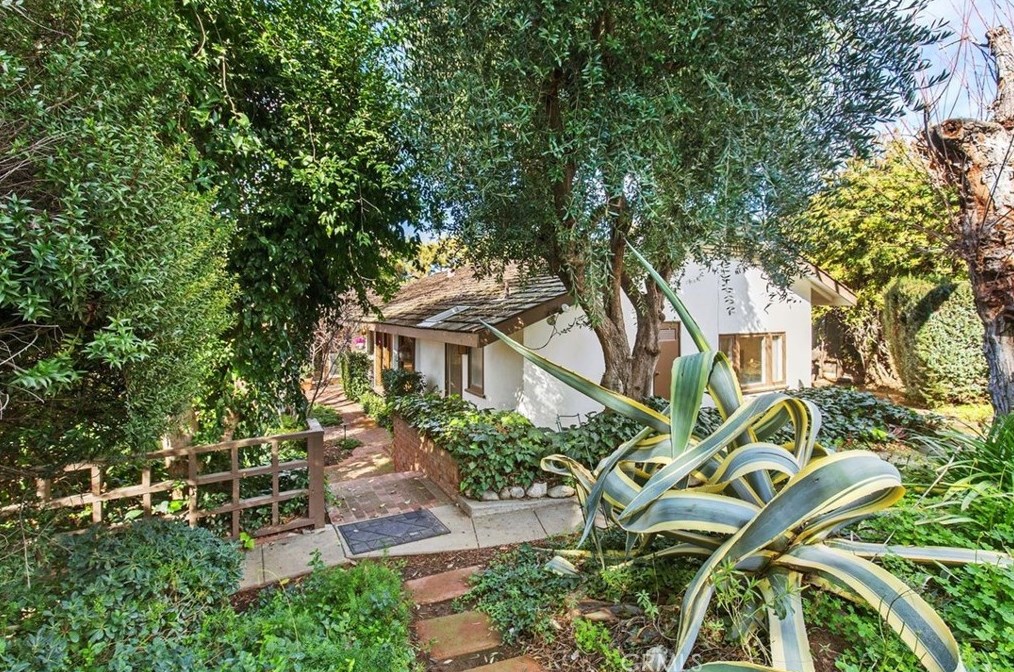 1968 Rincon Ave, Riverside CA  92506-1628 exterior