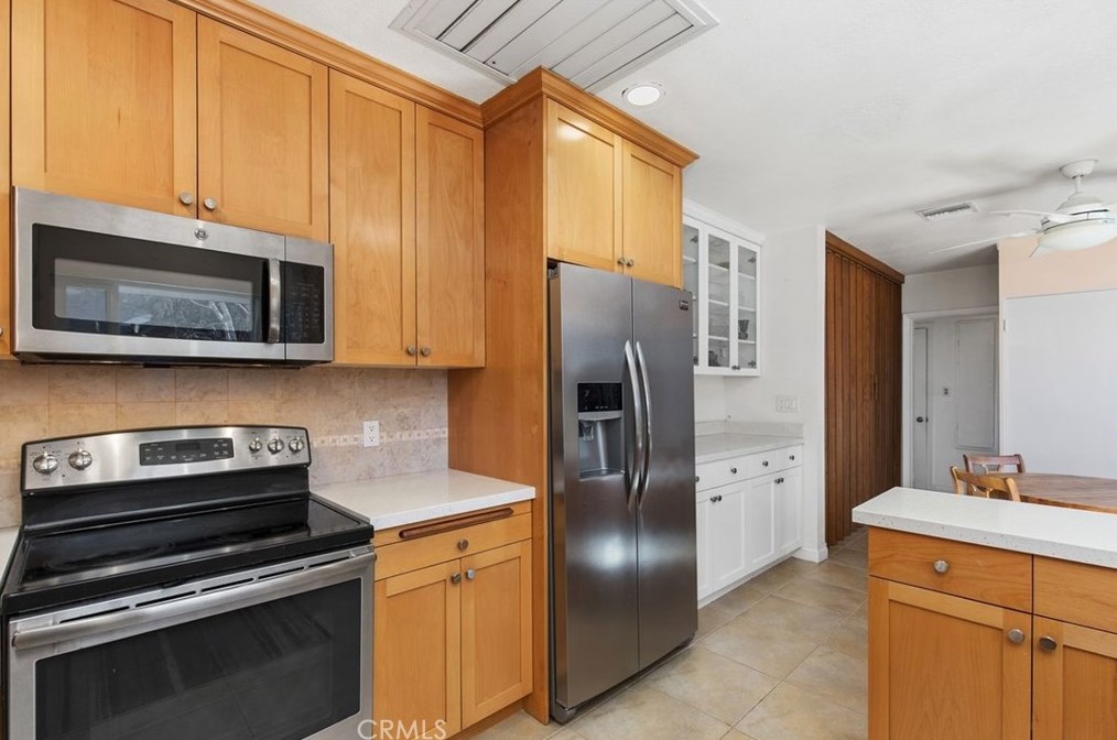 1968 Rincon Ave, Riverside CA  92506-1628 exterior