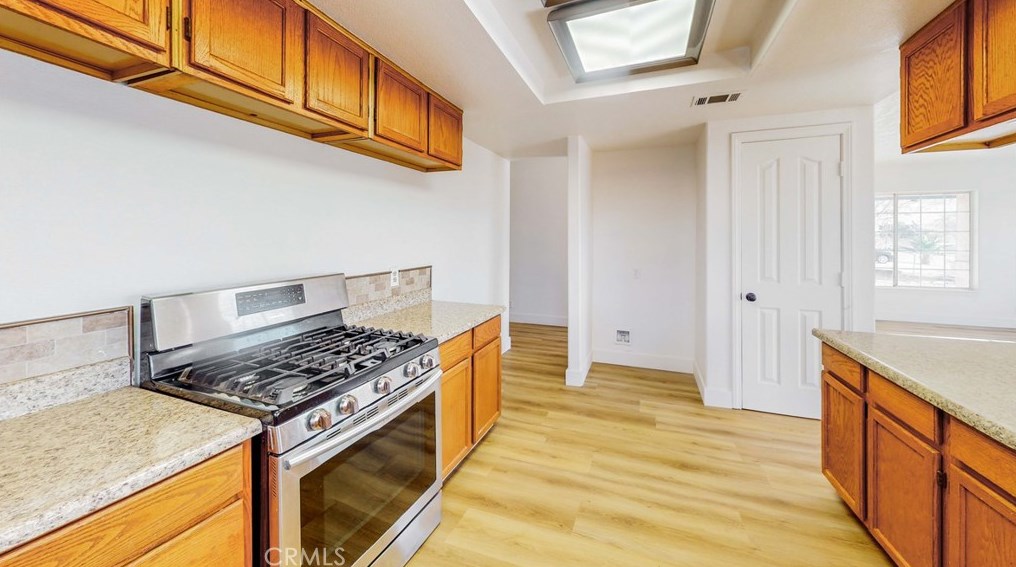 19164 Rocksprings Rd, Hesperia CA  92345-6730 exterior