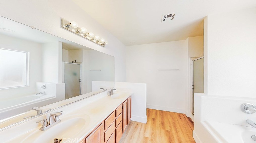 19164 Rocksprings Rd, Hesperia CA  92345-6730 exterior