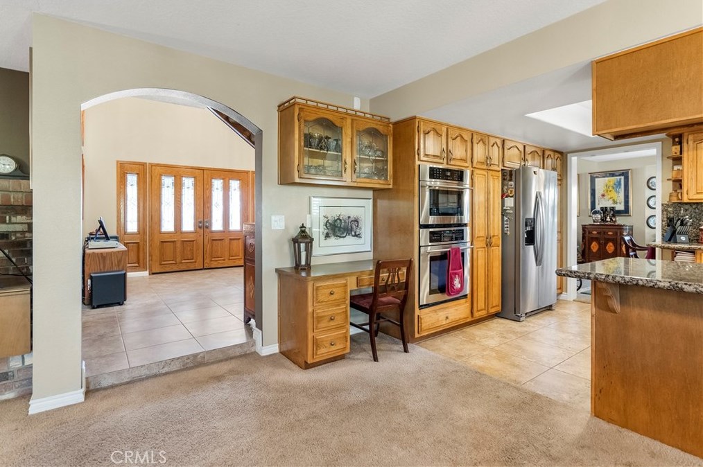 1651 Kingsport Dr, Riverside CA  92506-5451 exterior